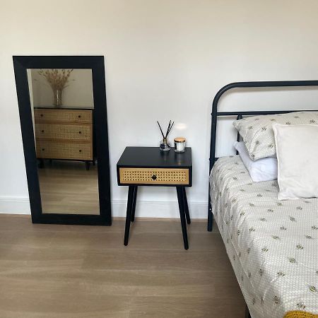 The Leyton Oasis Hotel Londen Buitenkant foto
