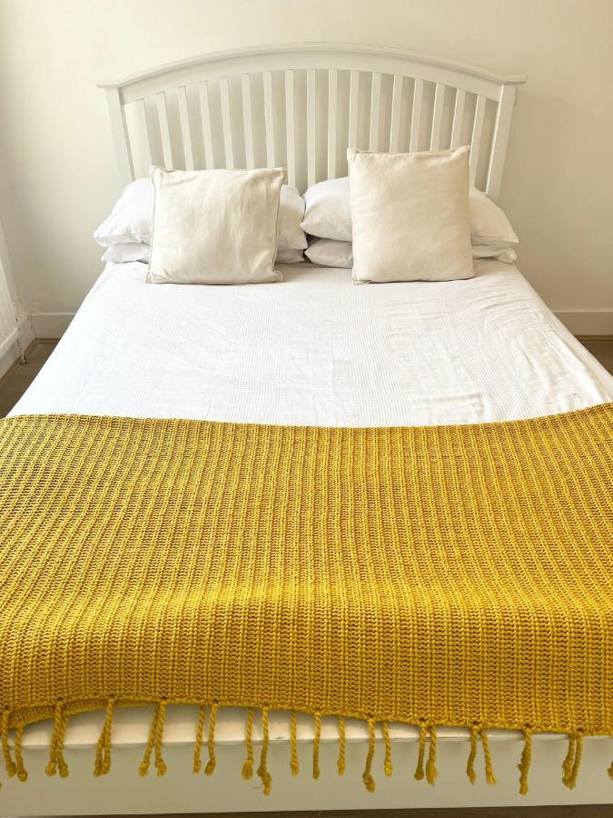The Leyton Oasis Hotel Londen Buitenkant foto